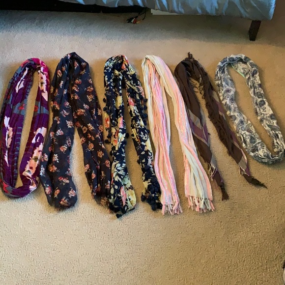 Lot of 6 scarves
